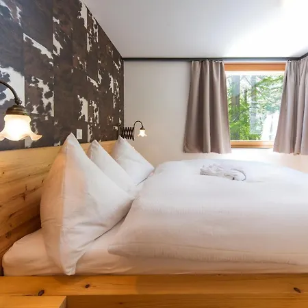 Black Pearl Apartment *